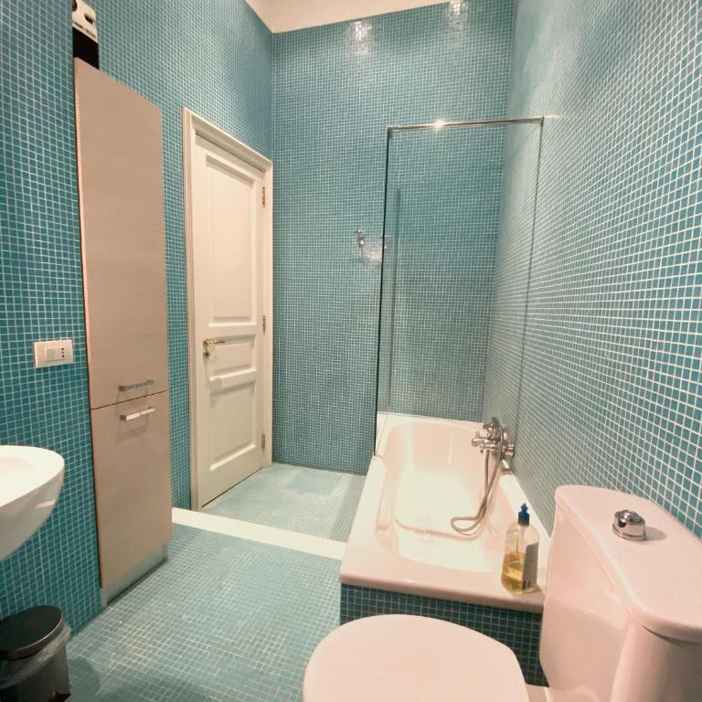 NAPOLIFOREVER ELEGANT APARTMENT Casa Vacanze a Chiaia CENTRO - Appartamento con 2 Camere da Letto - 14