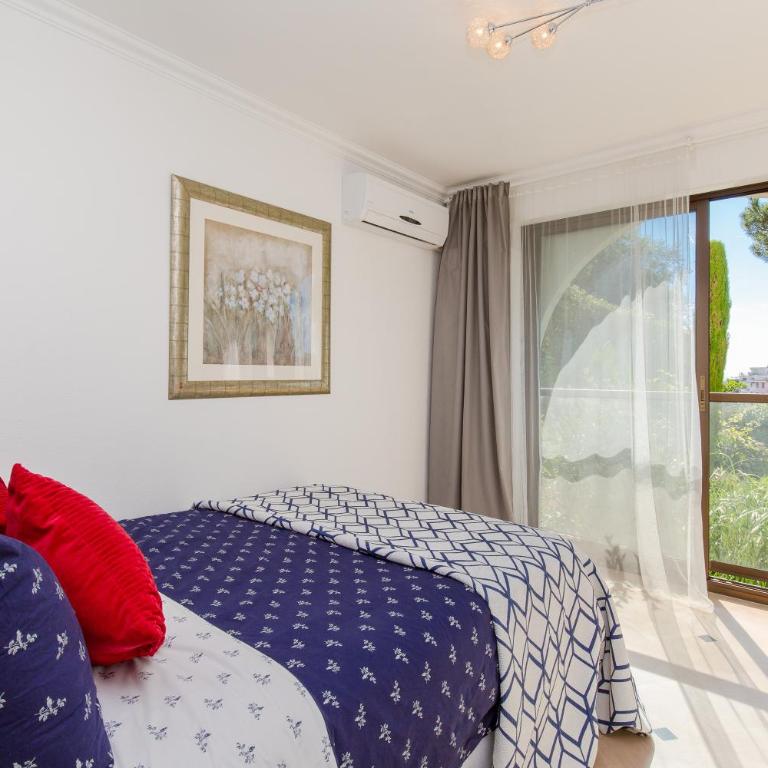 Cozy studio with sea view, swimming pool and greenery - Studio - Vue sur Mer - 4