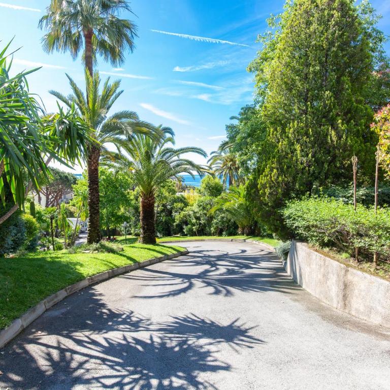 Cozy studio with sea view, swimming pool and greenery - Studio - Vue sur Mer - 12
