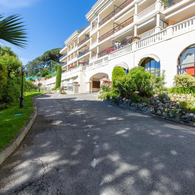 Cozy studio with sea view, swimming pool and greenery - Studio - Vue sur Mer - 15