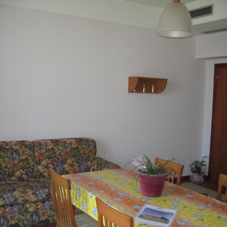 Residenza sul Mare Villa Margherita - Il Lupo Affitta - Appartamento con 1 Camera da Letto - 2