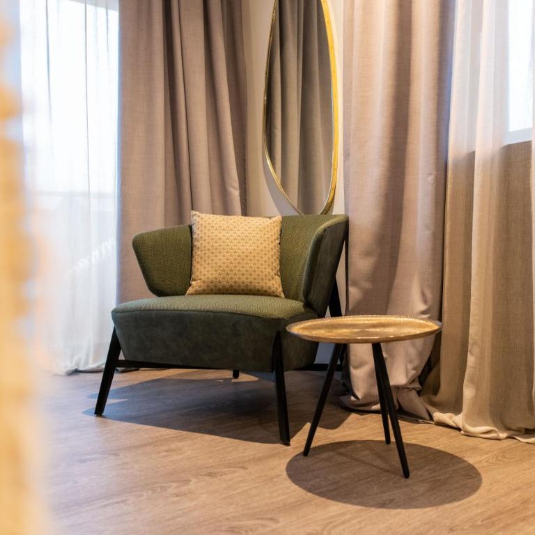 Burgus - Design Suites & Apartments - Appartamento con Balcone - 1