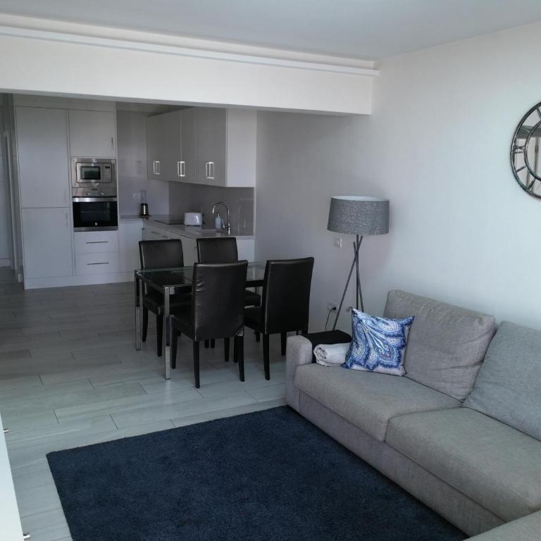Cozy Luxury - Three-Bedroom House - 30