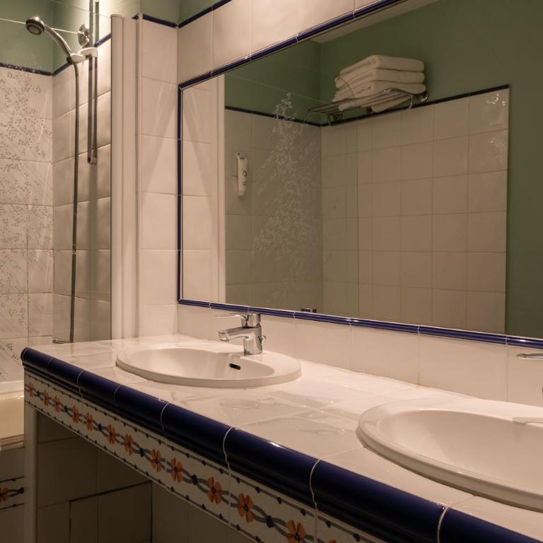 Hôtel Mireille - Chambre Double Confort - 1