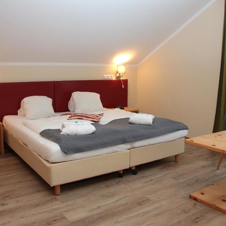 Genusshotel Almrausch - Comfort Dreibettzimmer - 4