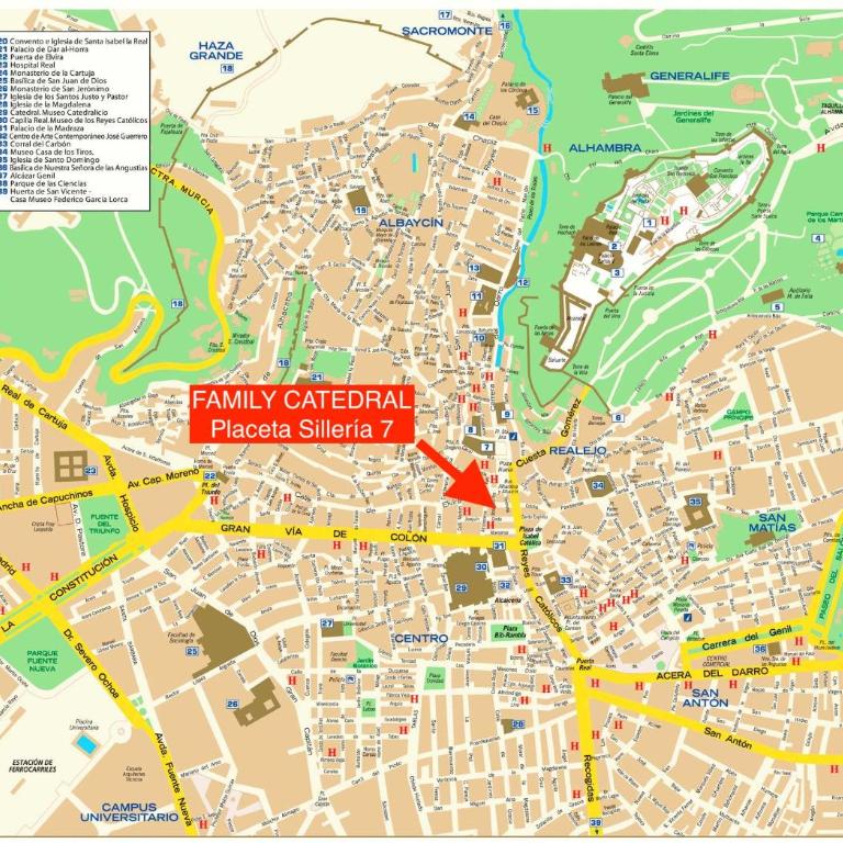 FAMILY CATEDRAL CENTRO - Three-Bedroom Apartment - 72
