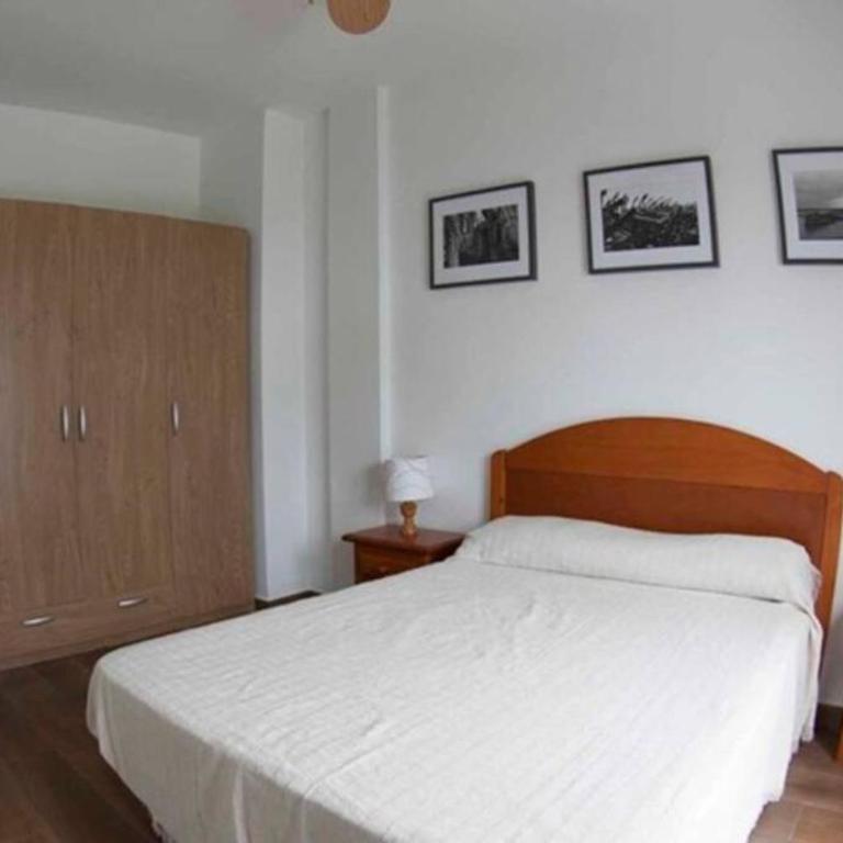 Alojamiento con piscina para grandes grupos en Real de La Barrosa - Six-Bedroom House - 30