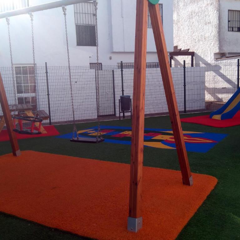Alojamiento con piscina para grandes grupos en Real de La Barrosa - Six-Bedroom House - 9