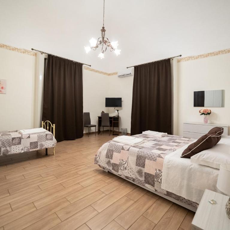 Le Vie del Centro B&B - Comfort Triple Room with Shower - 3