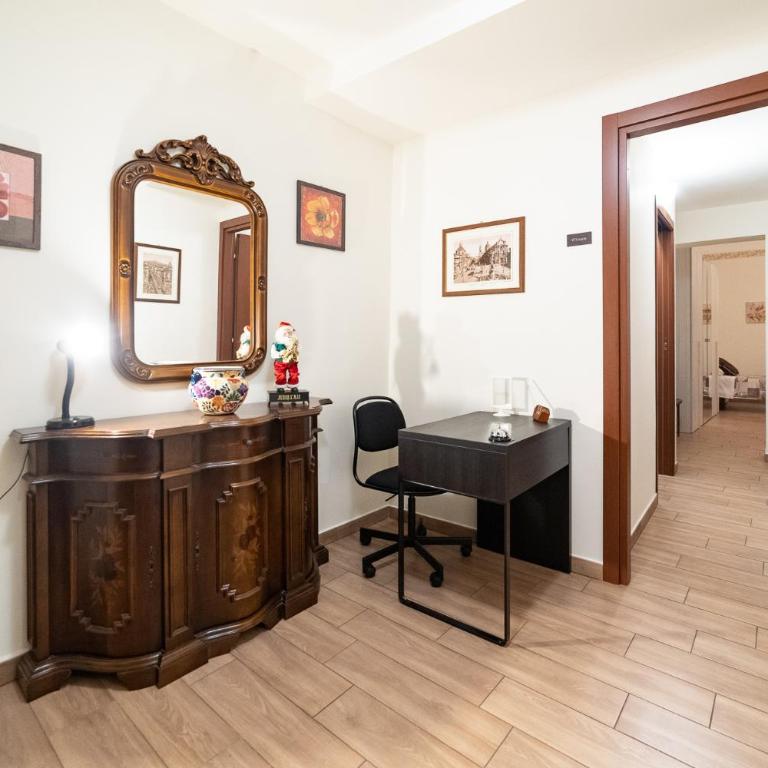 Le Vie del Centro B&B - Comfort Triple Room with Shower - 1