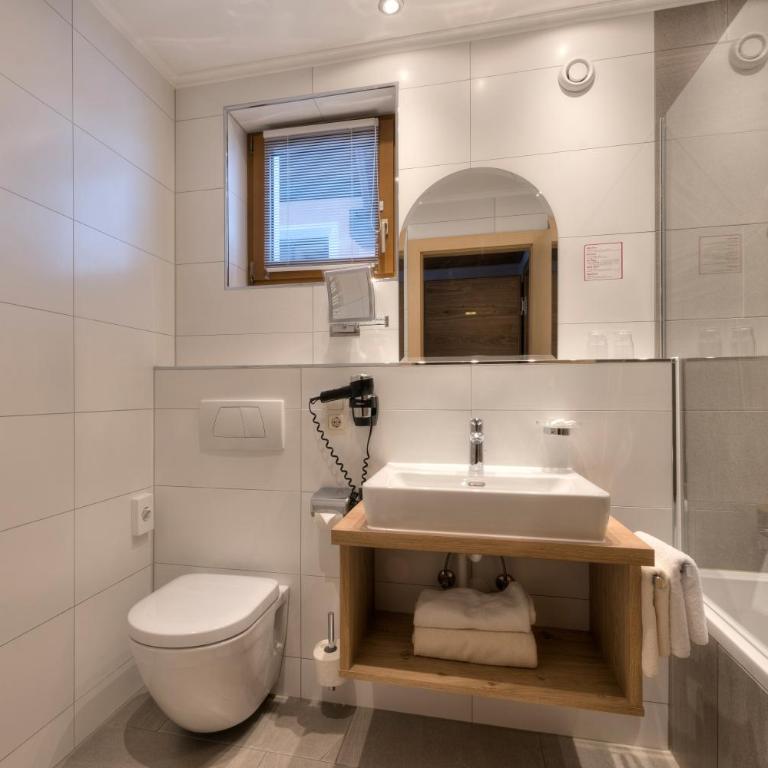 Aparthotel Acksteiner - Comfort Doppelzimmer mit Badewanne - 3