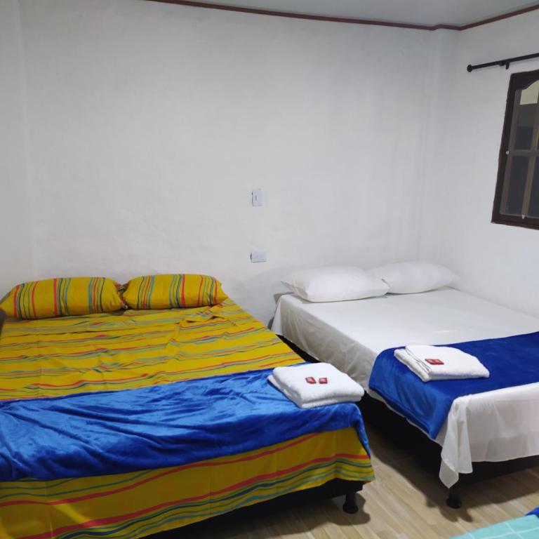 Hotel Los Balcones - Mixed Dormitory Room - 3