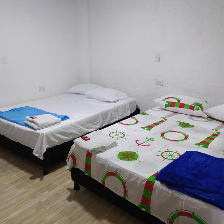 Hotel Los Balcones - Twin Room - 4
