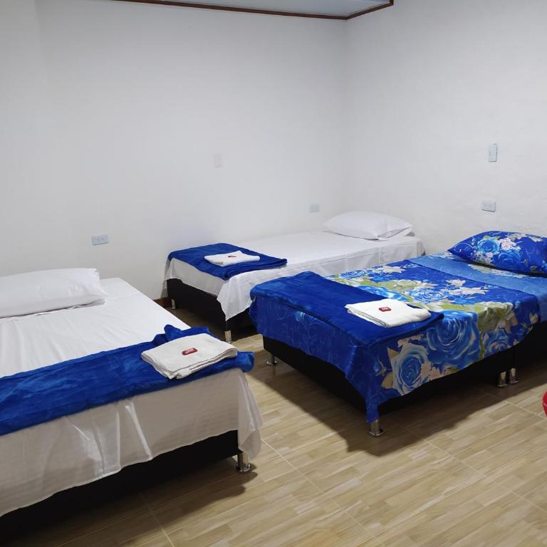 Hotel Los Balcones - Classic Quadruple Room - 5