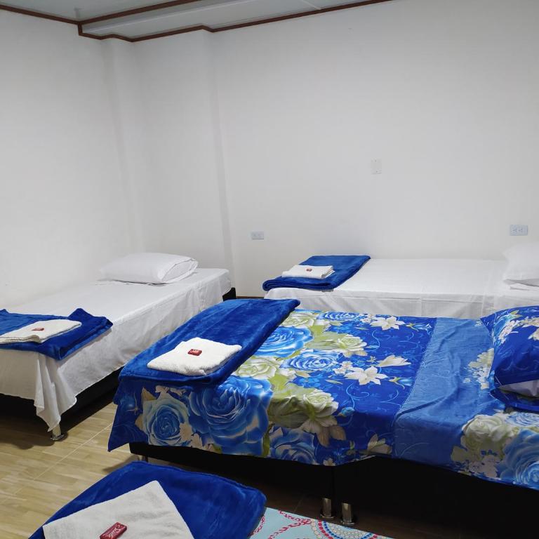 Hotel Los Balcones - Classic Quadruple Room - 3