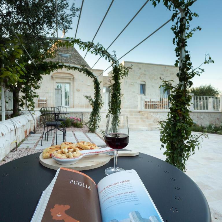 Trullo dei maestri - Suite King con Vasca Idromassaggio - 19
