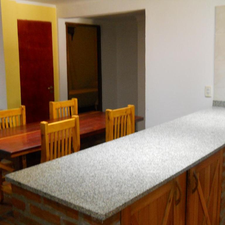 Estilo Campo Casa de 3 ambientes cochera interna - Two-Bedroom House - 11