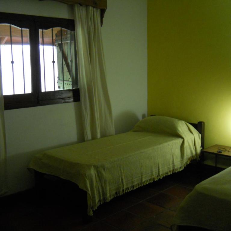 Estilo Campo Casa de 3 ambientes cochera interna - Two-Bedroom House - 14