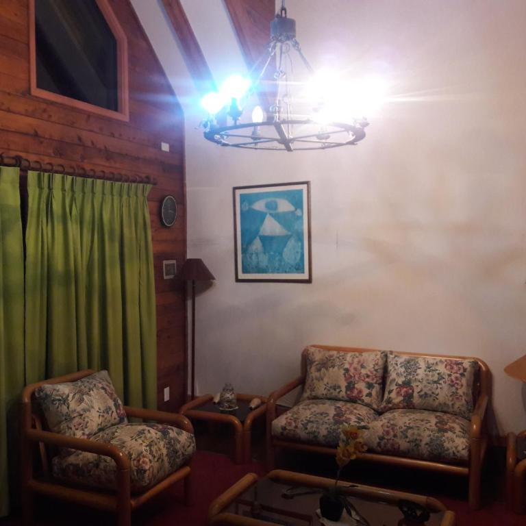 Pingueral - Four-Bedroom House - 11