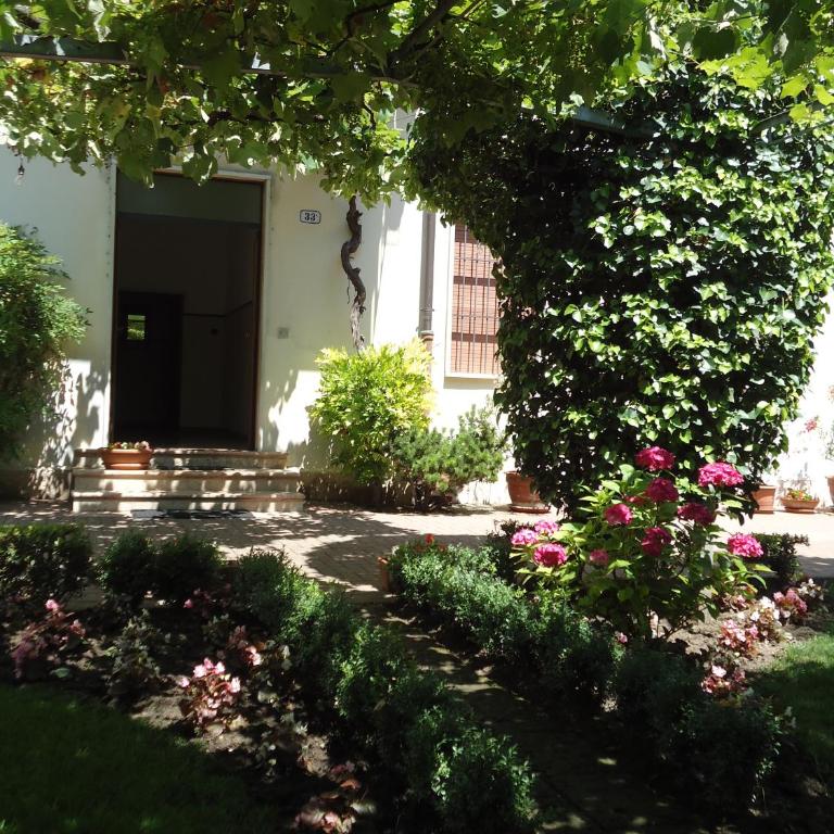 Spagna B&B - Camera Matrimoniale/Doppia con Letti Singoli con Bagno in Comune - 1