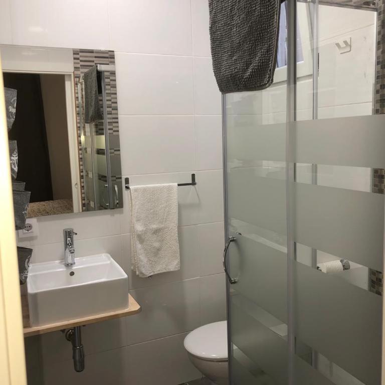 Fantástico Apartamento en el centro de Blanes y a 150mts de la Playa - Apartamento de 3 dormitorios - 4