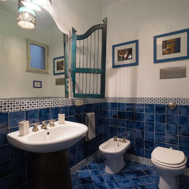 Large terrace apartment near Politeama - Apartment - 5