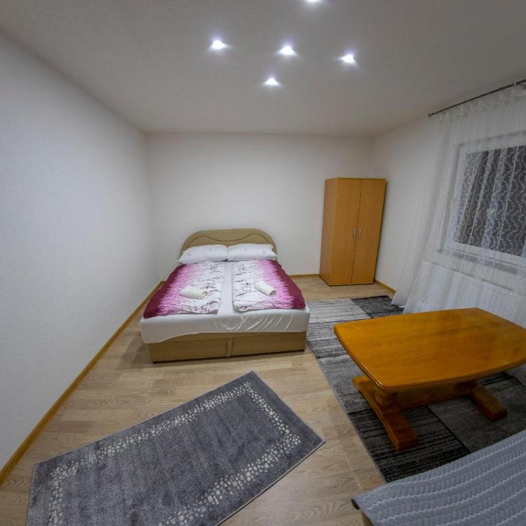 Apartments Aqua Resa - Three-Bedroom Apartment - 7