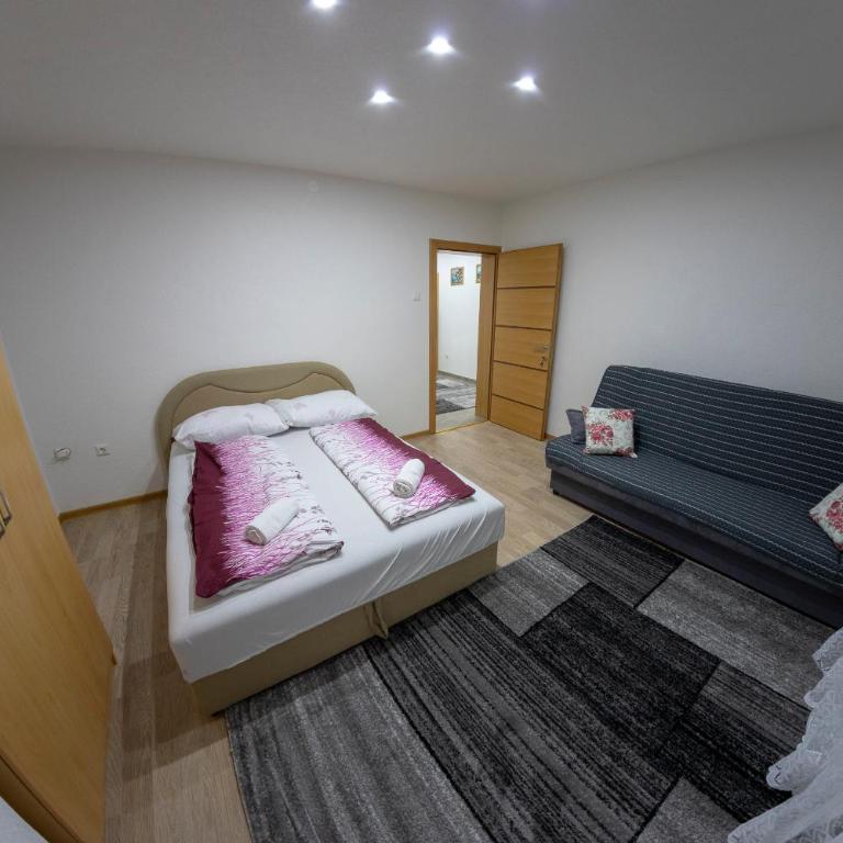 Apartments Aqua Resa - Three-Bedroom Apartment - 4