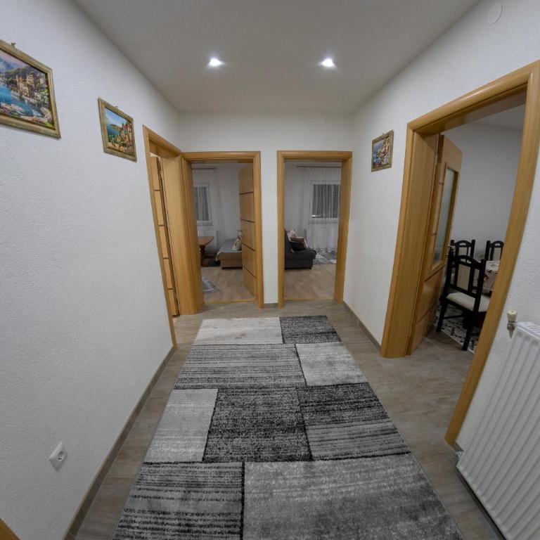 Apartments Aqua Resa - Three-Bedroom Apartment - 6