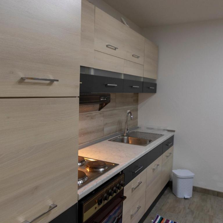 Apartments Aqua Resa - Three-Bedroom Apartment - 16