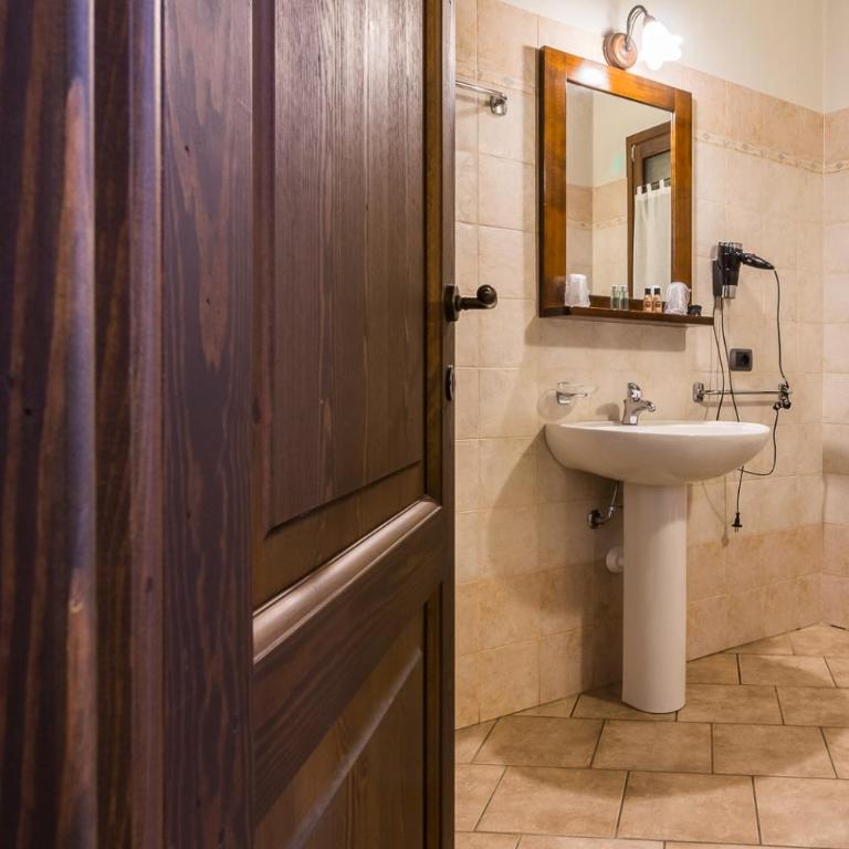 Cascina Veja - Habitación Doble con balcón - 1 o 2 camas - 1