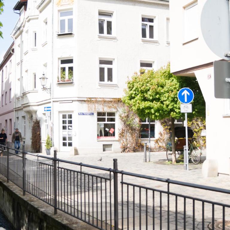 #1 AUGSBURG Altstadtjuwel - Apartment mit 1 Schlafzimmer - 32