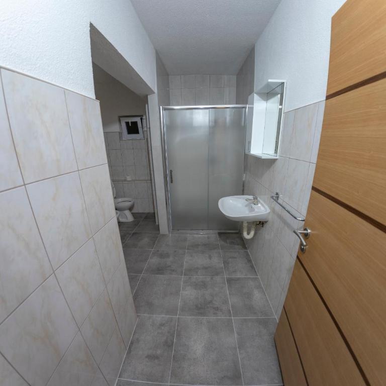 Apartments Aqua Resa - Three-Bedroom Apartment - 2