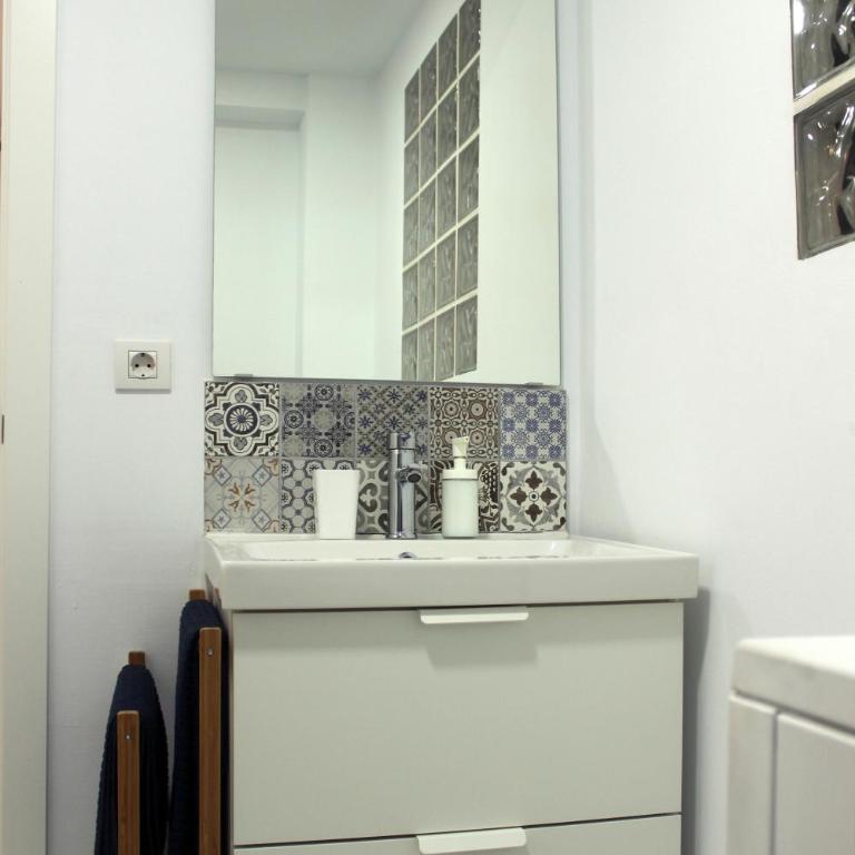Miniestudio close centre - One-Bedroom Apartment - 13