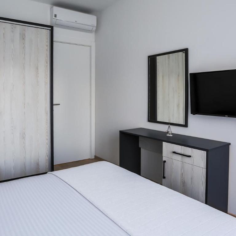 Montesun Boka Apartments - One-Bedroom Apartment - 16