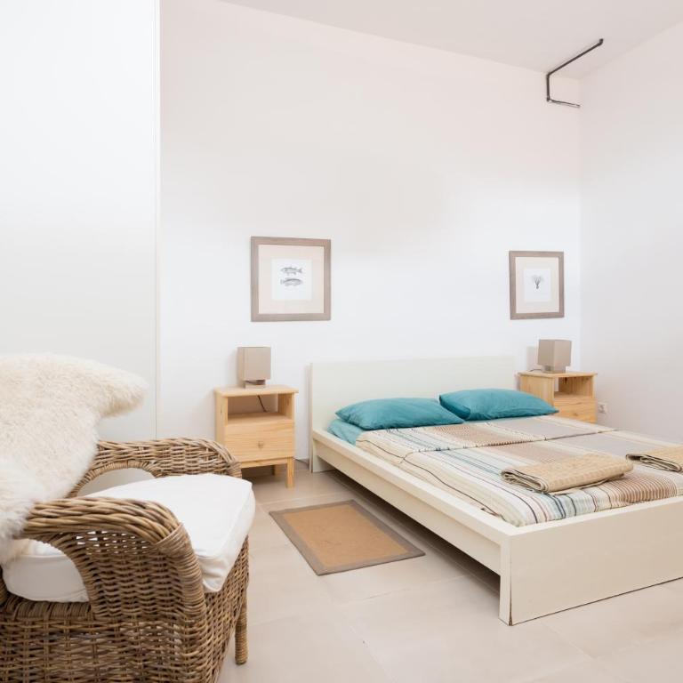 Modern House With Private Swimming Pool - Casa de 3 dormitorios - 10