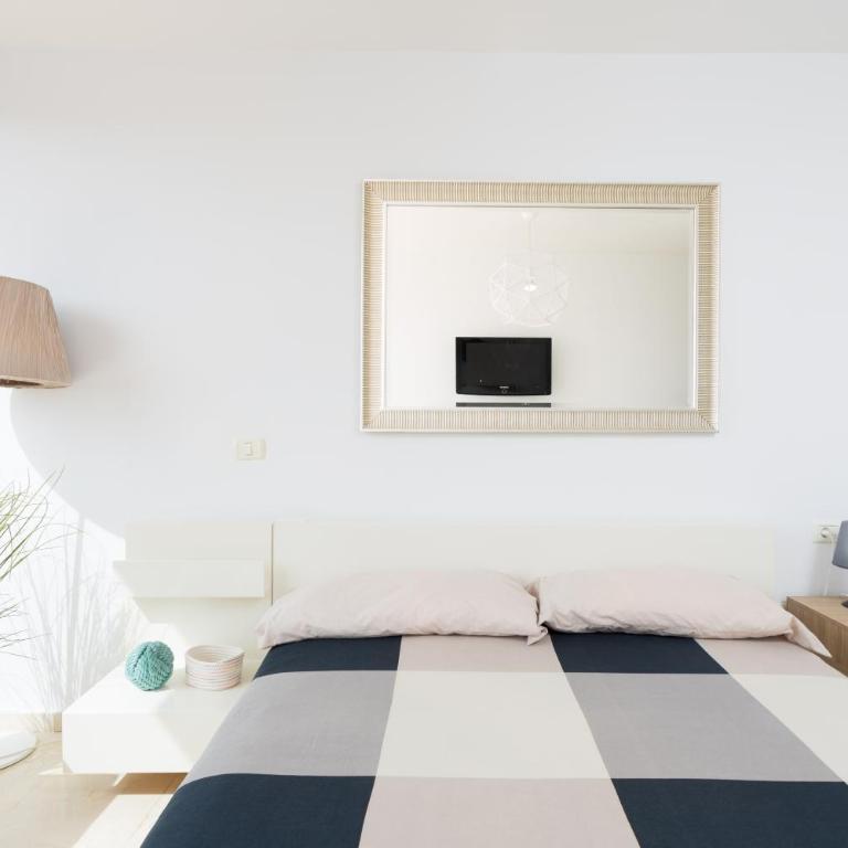 Modern House With Private Swimming Pool - Casa de 3 dormitorios - 23