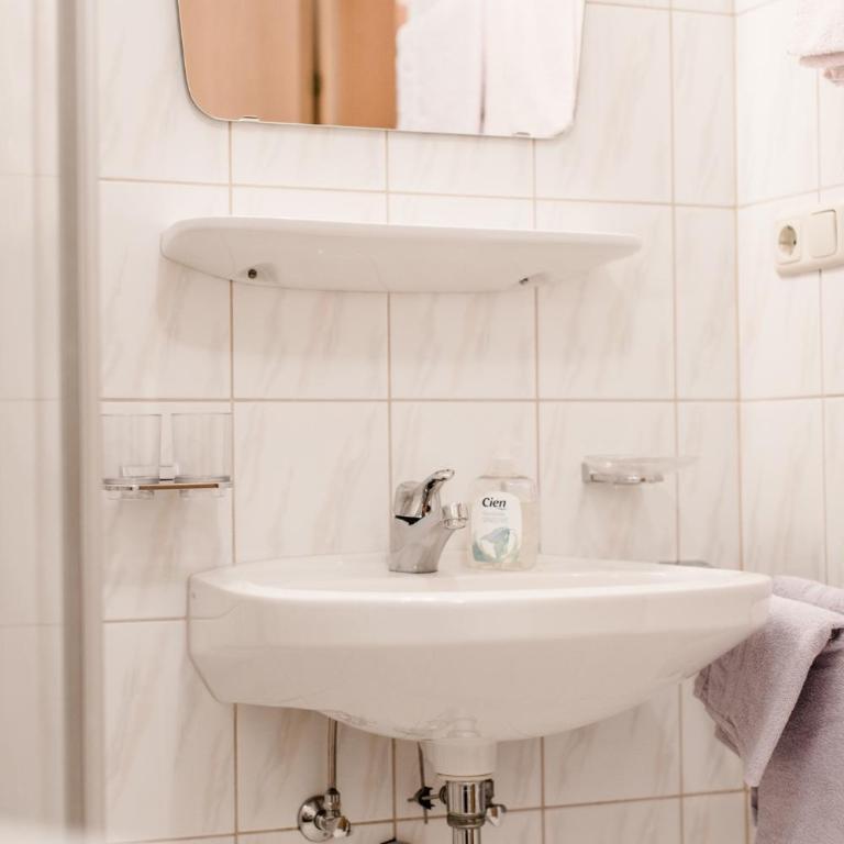 Appartement Grüner Fidelis - Apartment mit 2 Schlafzimmern und Balkon - Top 3 - 1