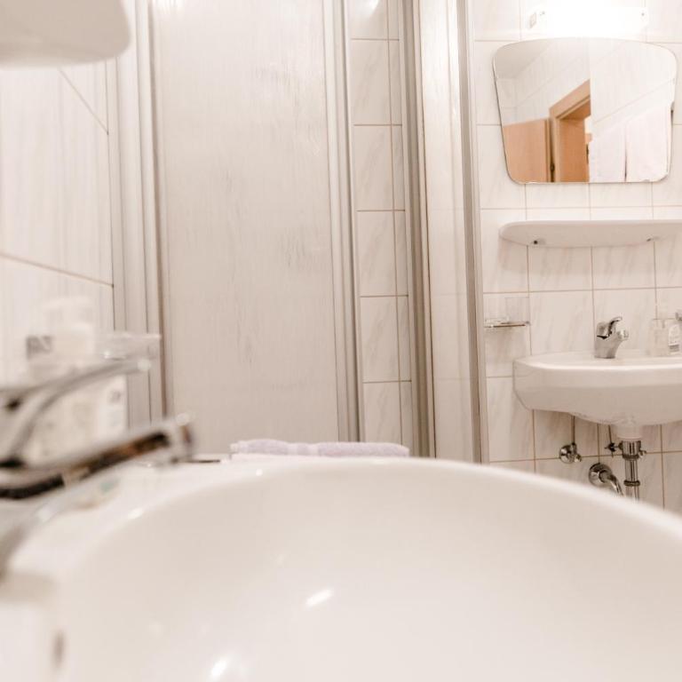 Appartement Grüner Fidelis - Apartment mit 2 Schlafzimmern und Balkon - Top 3 - 2