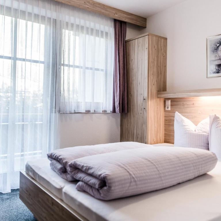 Appartement Grüner Fidelis - Apartment mit 2 Schlafzimmern und Balkon TOP 4 - 1