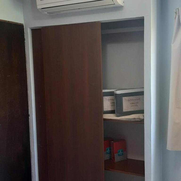 Departamento cómodo, muy iluminado y bien ubicado. - Apartamento de 1 dormitorio - 4