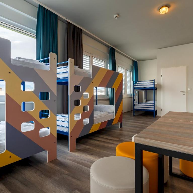 a&o Graz Hauptbahnhof - Bett im 6-Bett-Schlafsaal - 3
