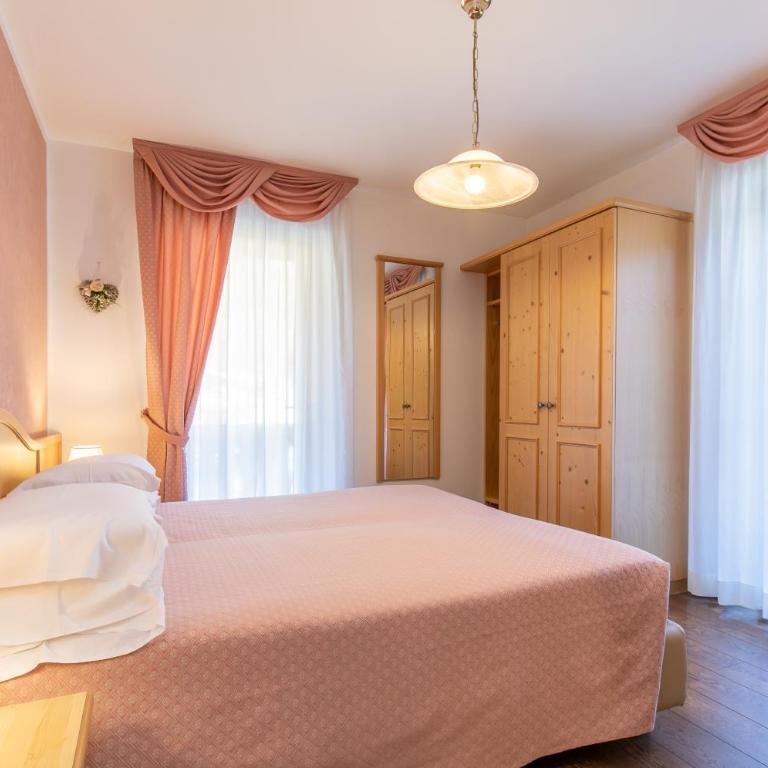Albergo Conca Verde - Camera Standard Matrimoniale/Doppia con Letti Singoli con Balcone - 1