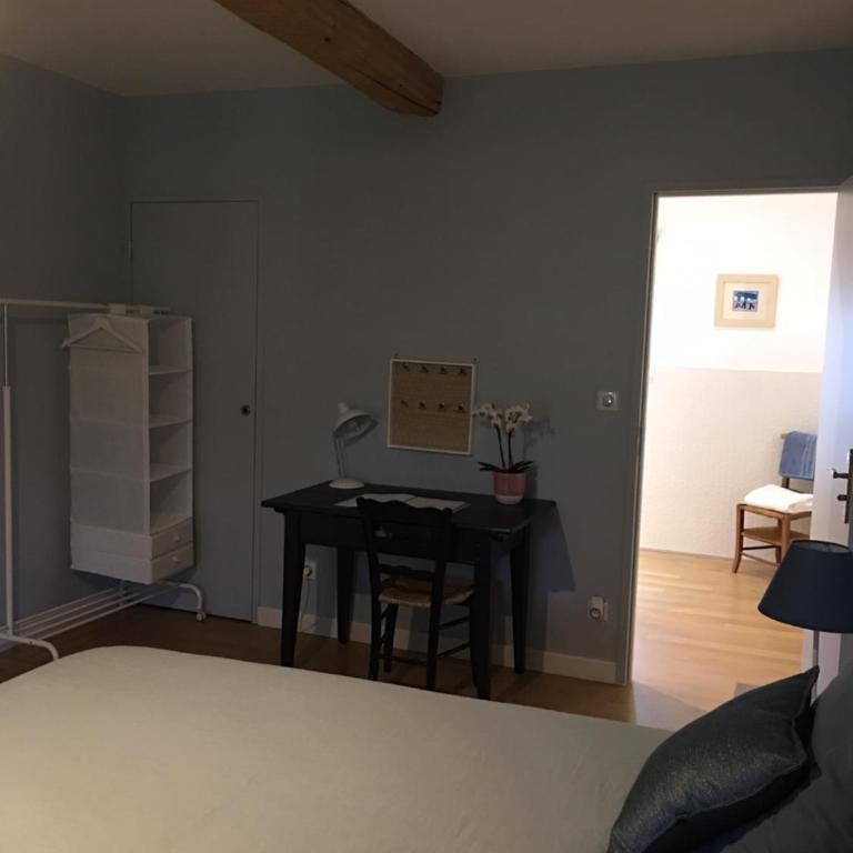 Villa des Contamines - Chambre Double ou Lits Jumeaux - Vue sur Jardin - 6