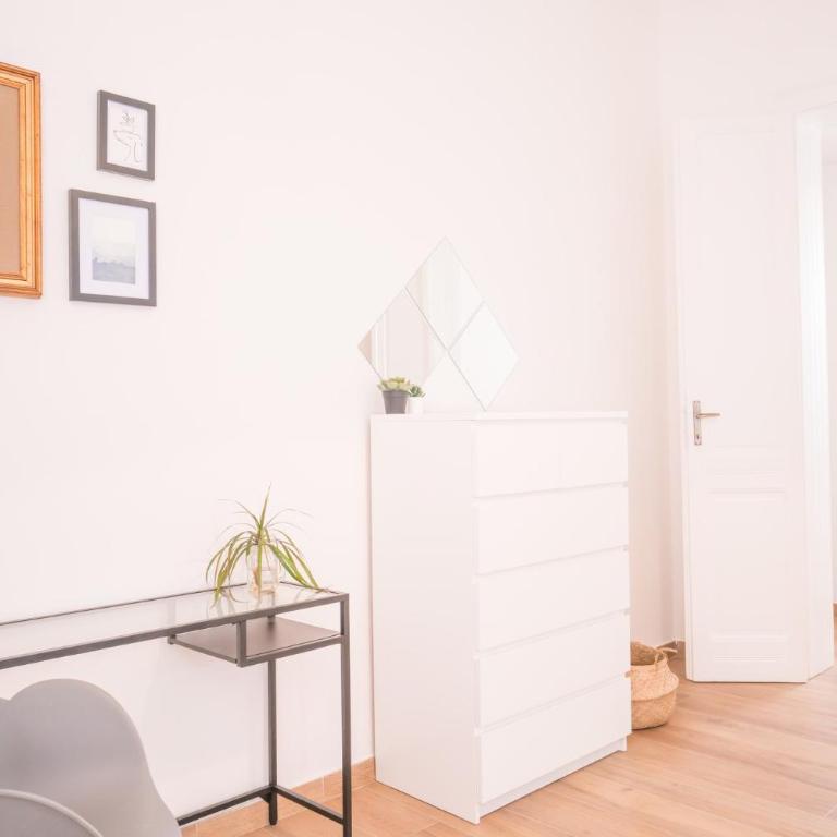 Minimalist Chic a Villanova 3Bdr - 2Bth - WiFi - Appartamento con 3 Camere da Letto - 62