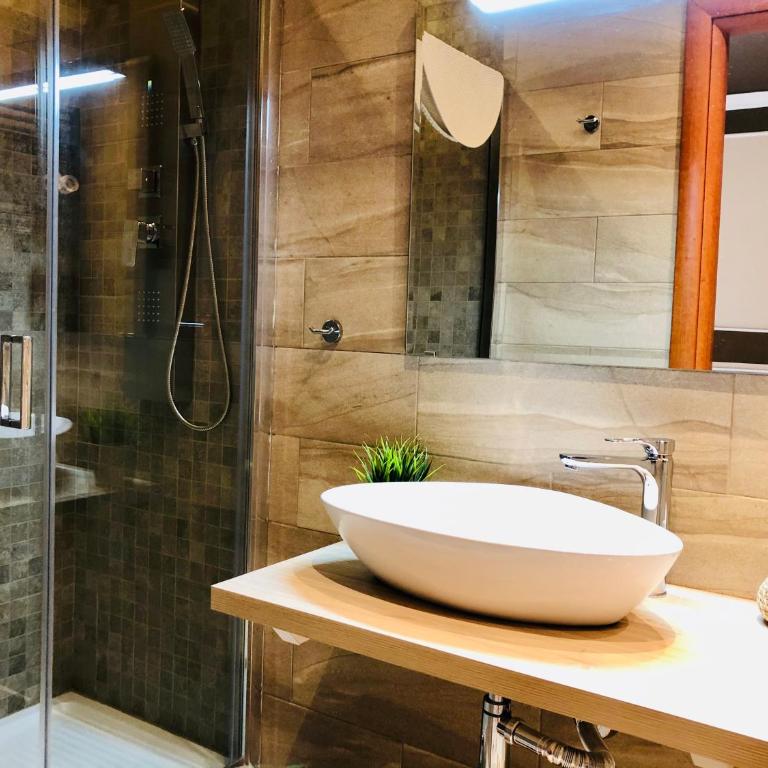Villa Martina Classic & Luxury Room - Double Room with Private Bathroom - 4