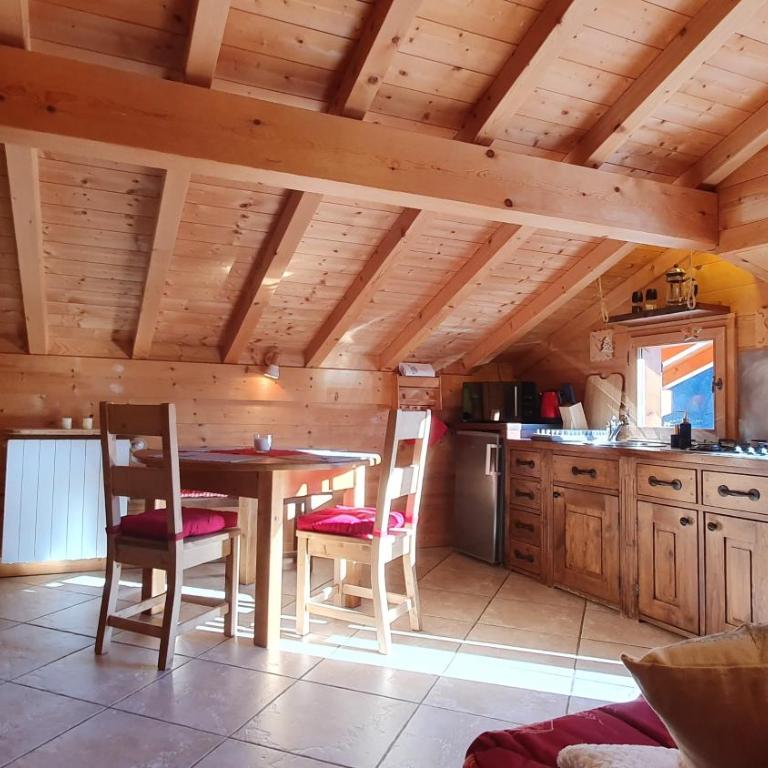 Bienvenue dans notre chalet! Appartement Les Sitelles - One-Bedroom Apartment - 7