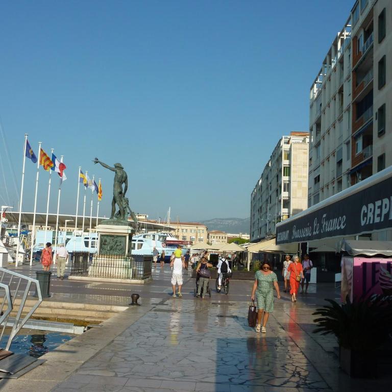 Patio en plein centre de Toulon - T2 climatisé - Appartamento con 1 Camera da Letto - 35