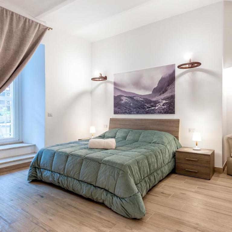 Tour de Rome - Two-Bedroom Apartment - 1