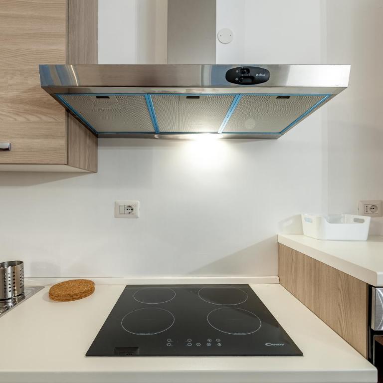 Tour de Rome - Two-Bedroom Apartment - 31